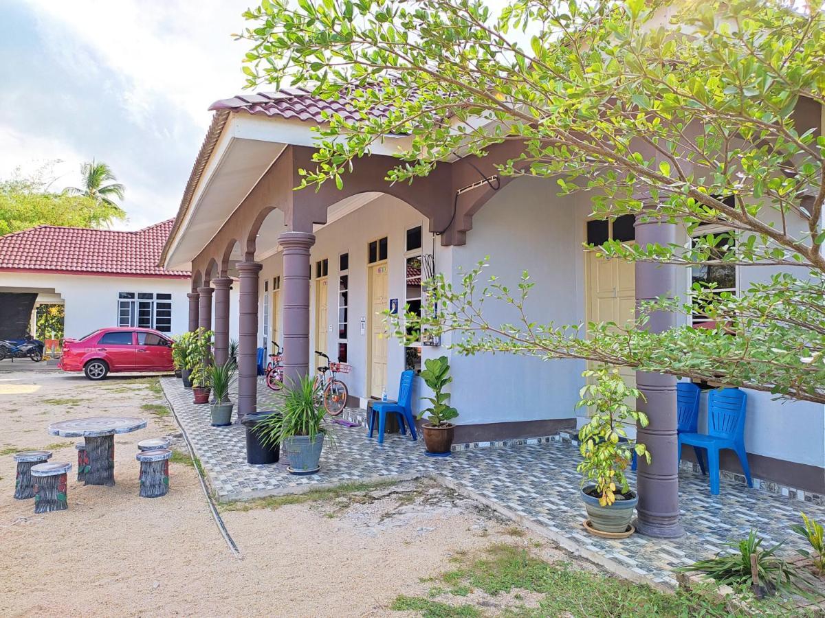 Desa Besut Inn 캄풍 쿠알라 베숫 외부 사진