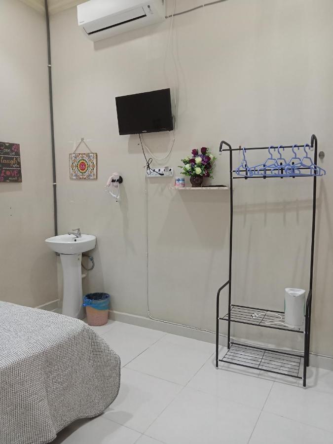 Desa Besut Inn 캄풍 쿠알라 베숫 외부 사진