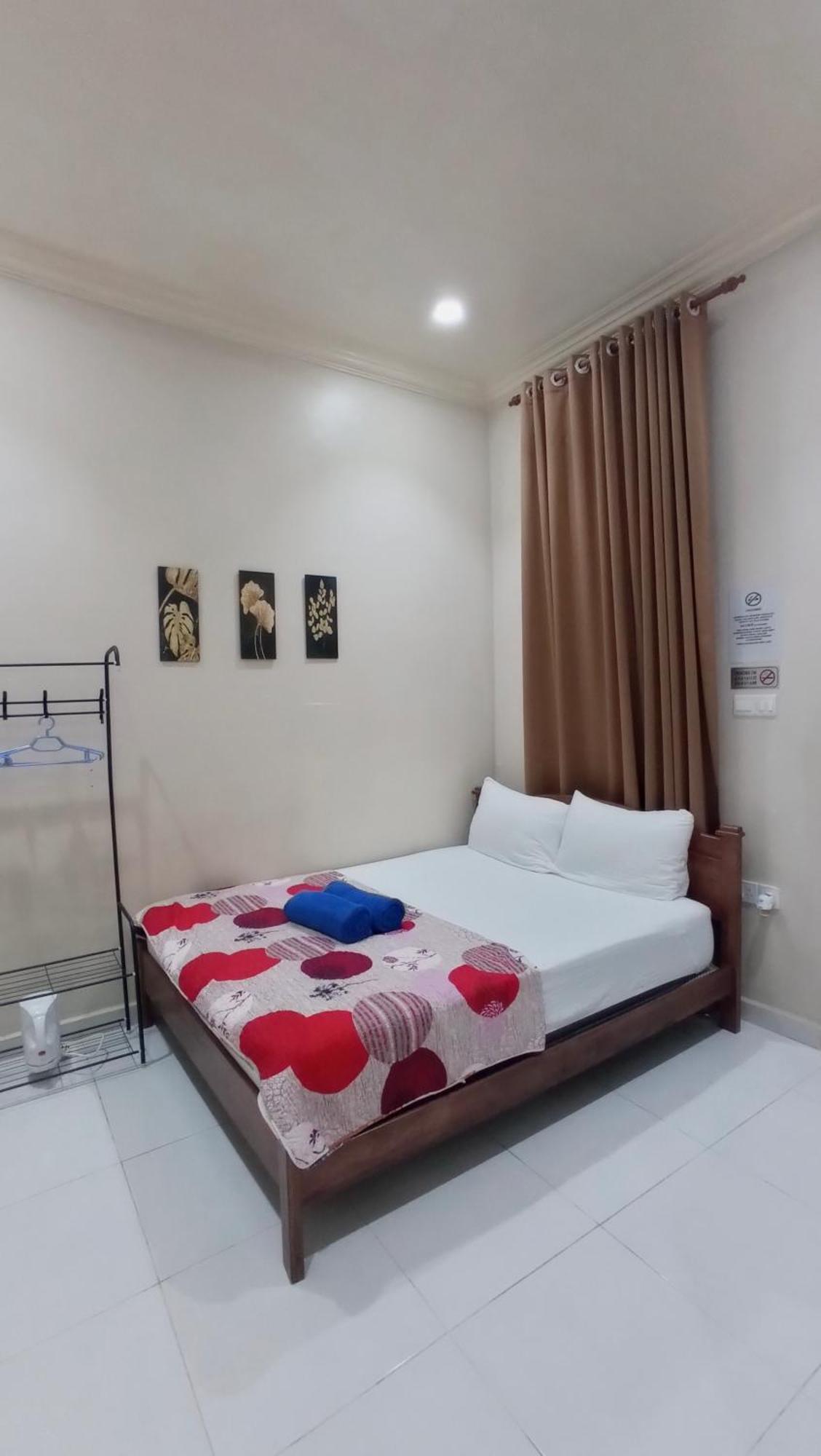 Desa Besut Inn 캄풍 쿠알라 베숫 객실 사진