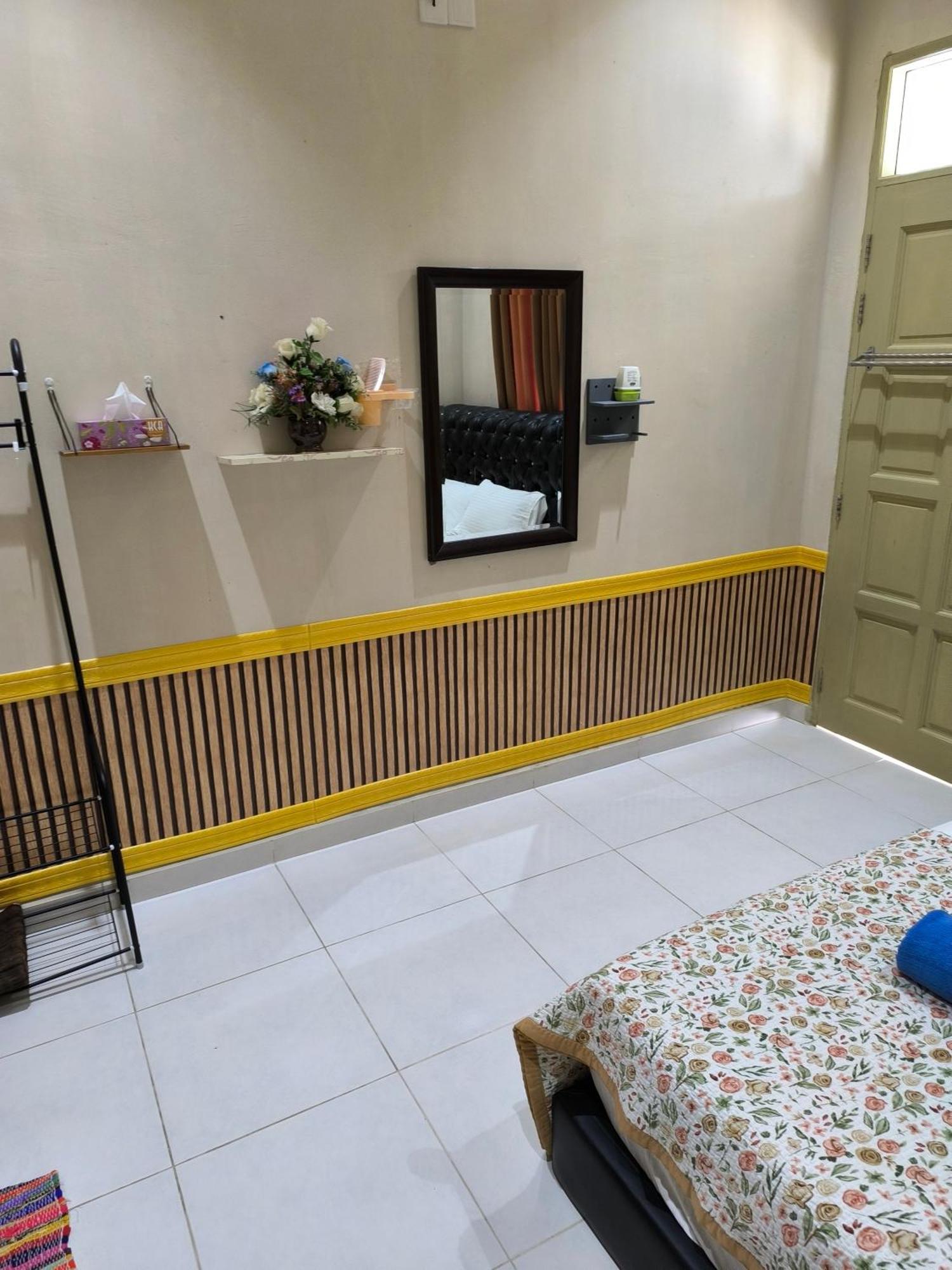Desa Besut Inn 캄풍 쿠알라 베숫 객실 사진